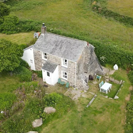 Kitts Cottage, Redruth, Cosy Cornish Retreat